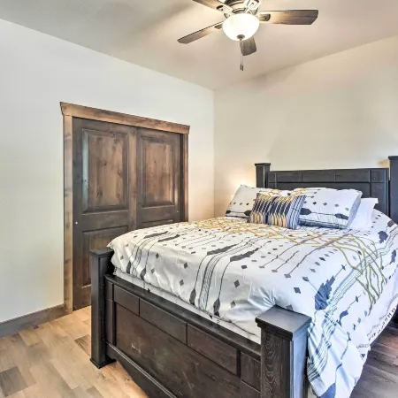 Pet-Friendly Show Low Cabin: Near Hiking!