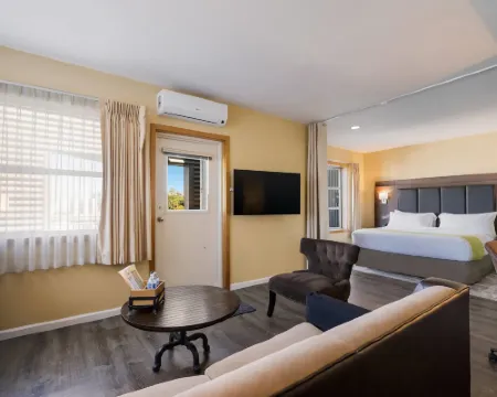 Inn at Port Gardner-Everett Waterfront, Ascend Hotel Collection Hotels in Everett