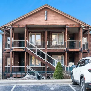 Sunset Retreat - 3 Min from Silver Dollar