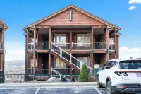 Sunset Retreat - 3 Min from Silver Dollar