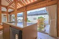 A Hanok with a beautiful garden - 4-Star