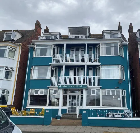 The Grand Hotel Отели в г. Скегнесс