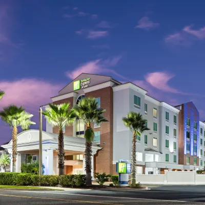 Holiday Inn Express & Suites CHAFFEE-JACKSONVILLE WEST by IHG Hotels near West Jacksonville