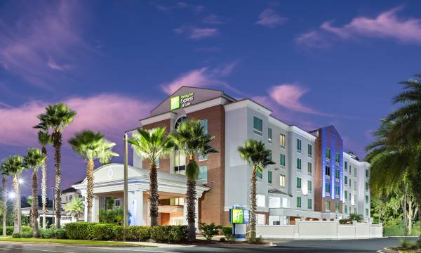 Holiday Inn Express & Suites Chaffee-Jacksonville West by IHG