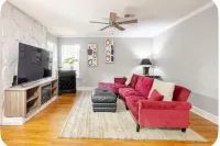 Casa Vostra Beautiful Townhouse with 1 BR near Truist Park and Cumberland Mall