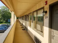 Paragon Inn Hillsboro Hotels in Liberty Township