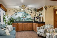 Travelodge by Wyndham Lemoore Near Naval Air Station - Parking
