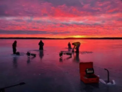 Lakefront Ice Fishing and Snowmobile Retreat
