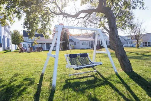 Private Riverfront Home with Hot Tub, Kayaks, Paddleboards and Riverside Firepit Hotels in Grasonville