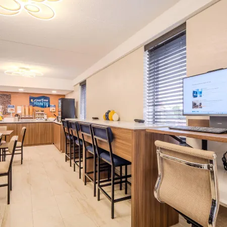 Clarion Pointe Winston – Salem Downtown