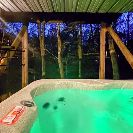 Lake Access & Hot Tub! Serene Rockbridge Cabin