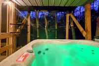レイク アクセス & ホットタブ！ セリーン ロックブリッジ キャビン - 民泊