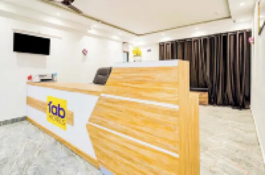 FabHotel Golden Inn