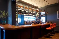 Bournemouth Highcliff Marriott Hotel - bar