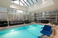 Hilton Garden Inn Chicago Downtown/Magnificent Mile - Kolam Renang