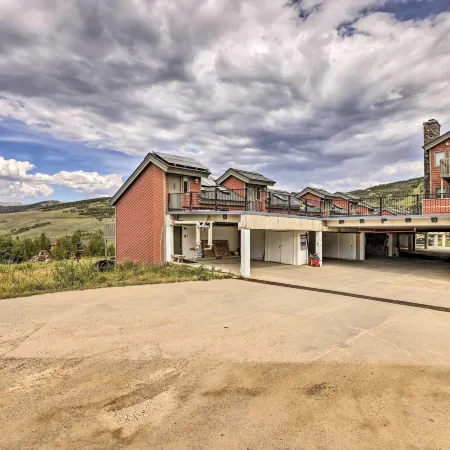 Mtn View Granby Condo w/ in-Unit Hot Tub!