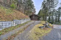 Peaceful Cottage w/ Mtn View Near Atv Trails!