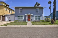 Waterfront Port Isabel Family Home w/ Pool & Pier! - parking