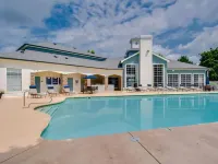 Landing Furnished Apartments near Barfield