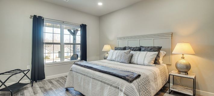 Lake & Sunset Views: Spacious Monkey Island Home Hotels in Grove