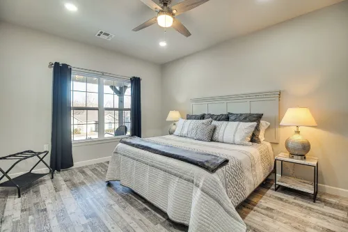 Lake & Sunset Views: Spacious Monkey Island Home - Boutique