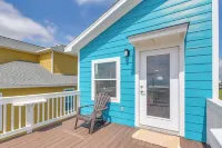Colorful Freeport Beach Rental < 1 Mi to Ocean