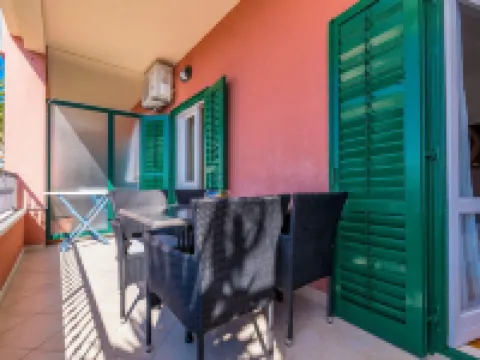 Apartments Kunac Hotels in Podgora