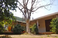 Sidz Cottage Hotels in Akshi