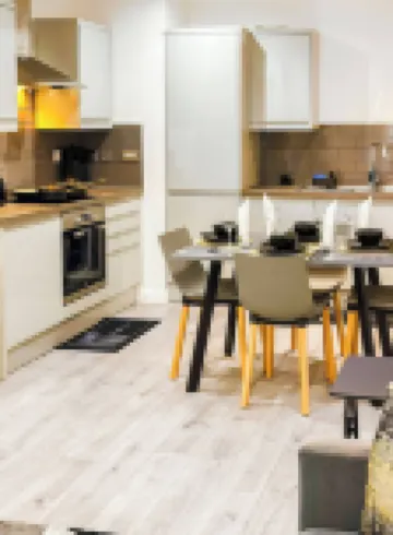 Spacious City Centre Apartment for Up to 5