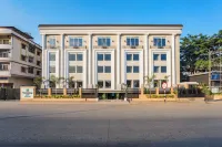 Treebo Premium Nagpur Automotive Square