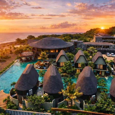 Quenzo Beach Resort Отели рядом с достопримечательностью «Пляж Блю Лагун»