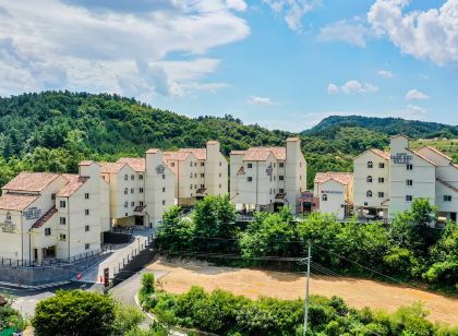 Buyeo Park Art Villas