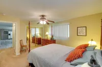Barren River Lake Home w/ Boat Dock + Grill! - 3-Star
