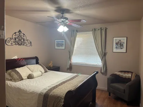 Beautiful Spacious 3 bedroom, 3 bath  full furnished Home - 3-Star