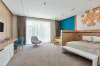 Aqua-Minsk Hotel Plus