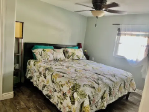 Palms Paradise. Pool. Waterfront. Near Space Coast Beaches.