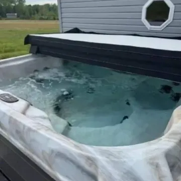 Hilltop Country Home with Hot Tub 2049