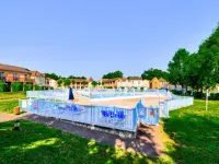 House in Monflanquin by Scenic Lake Hotels in Monflanquin