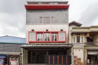 Urbanview Hotel Cantee Halim Perdanakusuma by RedDoorz Các khách sạn ở Đông Jakarta