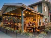 Western Riviera Lakeside Lodging Hotels in Grand Lake