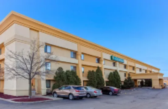 La Quinta Inn by Wyndham Milwaukee Airport / Oak Creek