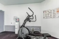 Quality Inn & Suites Garden of the Gulf - Gym