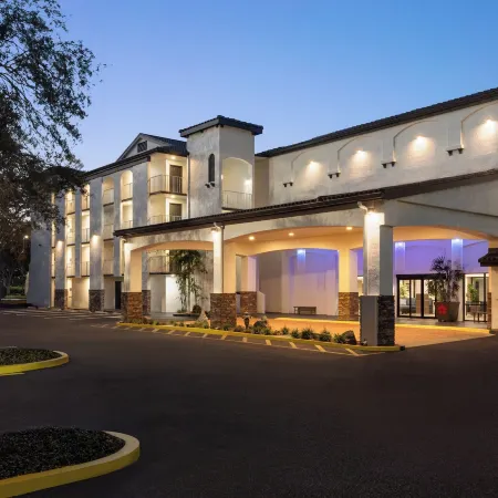 Mai Hana Hotel- Intl Drive, Trademark Collection by Wyndham