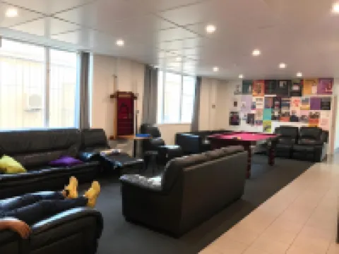 Perth City Backpackers Hostel - note - Valid passport required to check in