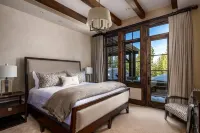 7 Renegade Rd 6 Bedroom Home by Moonlight Basin Lodging - 4-Star