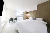 Samcheok Eleven Stay Hotel - 2-Star
