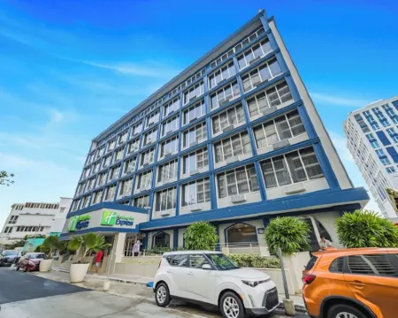 ホリデイ イン エクスプレス サン フアン コンダド コンダドのホテル