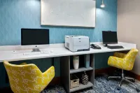 Hampton Inn & Suites Kansas City-Country Club Plaza - Business