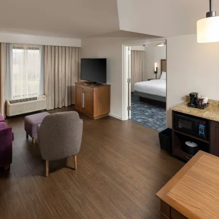 Hampton Inn & Suites Asheville Airport