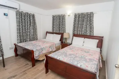 Breathtaking Seafront,  5 bdrm Guesthouse in Jimmit. Perfect for groups. Hotels in 
